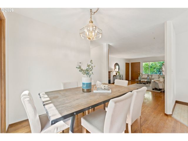 7442 N HURON Ave, Portland, OR 97203