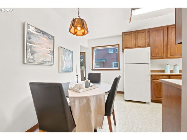 7442 N HURON Ave, Portland, OR 97203