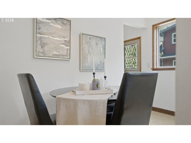 7442 N HURON Ave, Portland, OR 97203