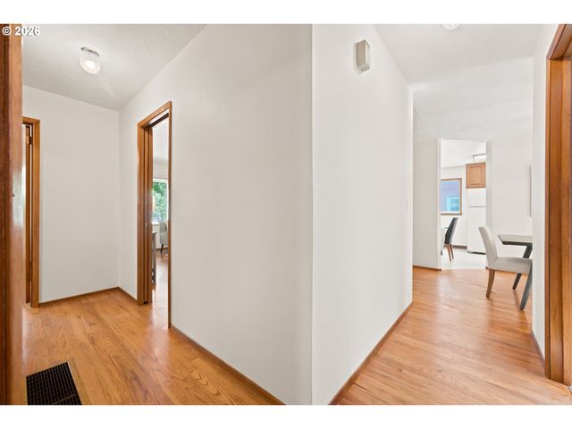7442 N HURON Ave, Portland, OR 97203