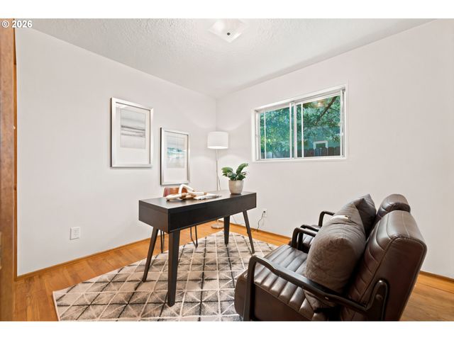 7442 N HURON Ave, Portland, OR 97203