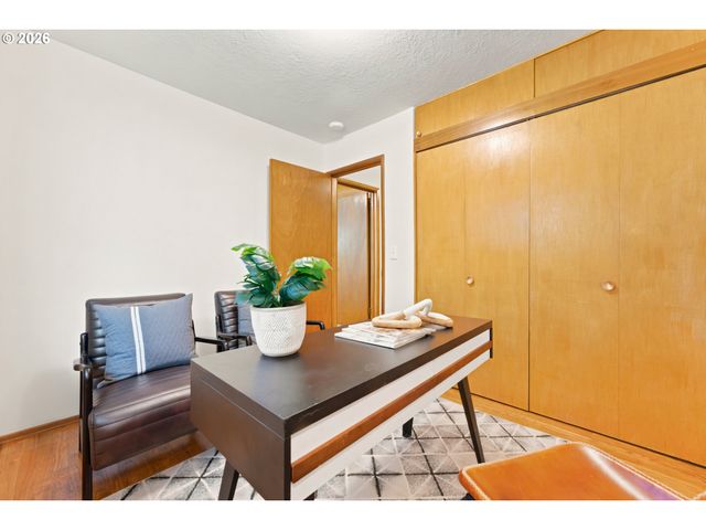 7442 N HURON Ave, Portland, OR 97203