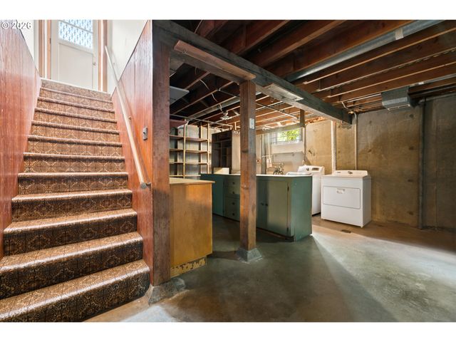 7442 N HURON Ave, Portland, OR 97203