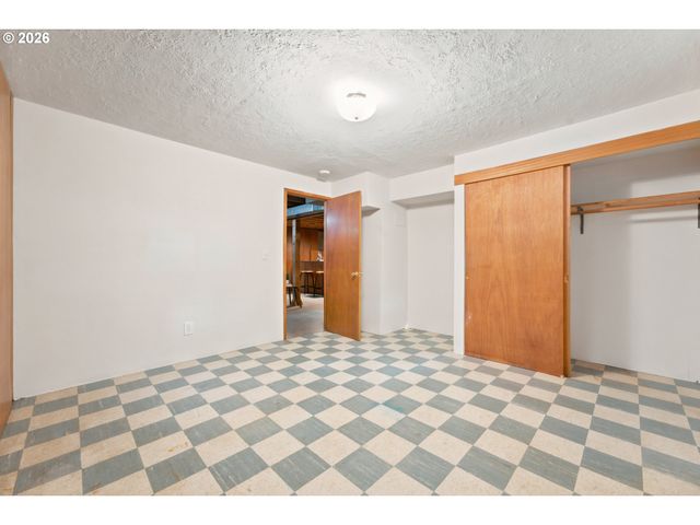 7442 N HURON Ave, Portland, OR 97203