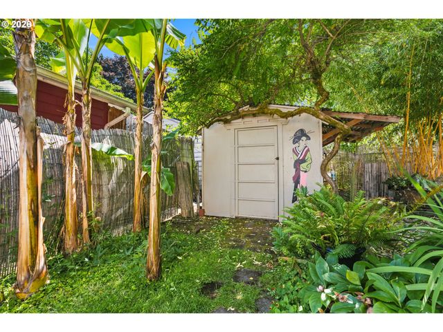 7442 N HURON Ave, Portland, OR 97203