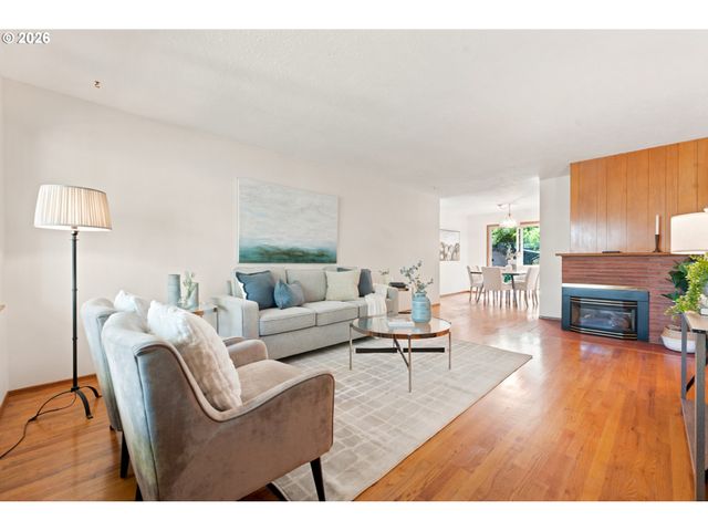 7442 N HURON Ave, Portland, OR 97203