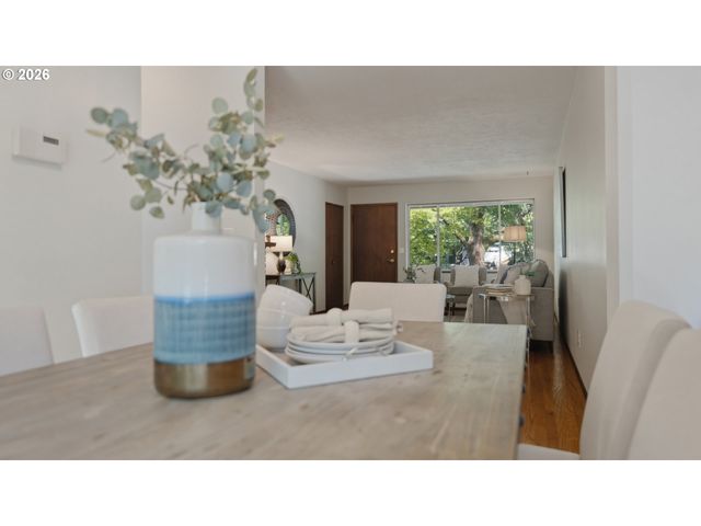 7442 N HURON Ave, Portland, OR 97203