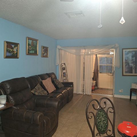 2569 Dudley Drive W D, West Palm Beach, FL 33415