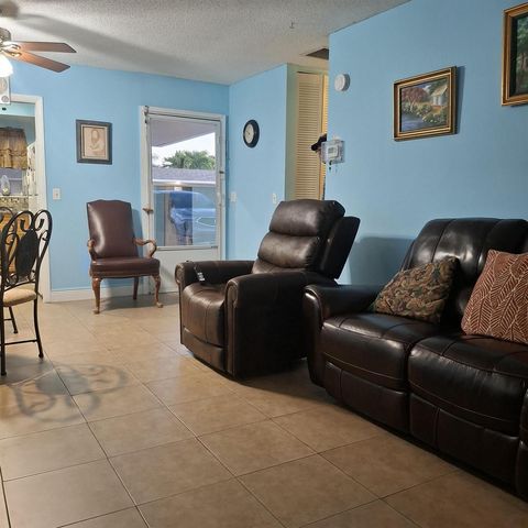 2569 Dudley Drive W D, West Palm Beach, FL 33415