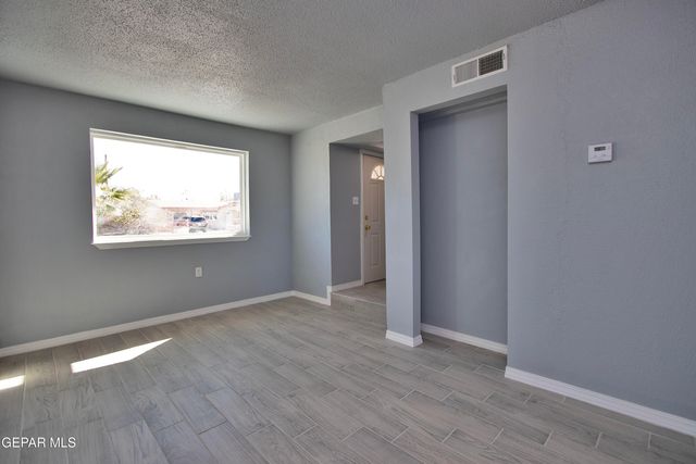 7920 Porche Street, El Paso, TX 79915