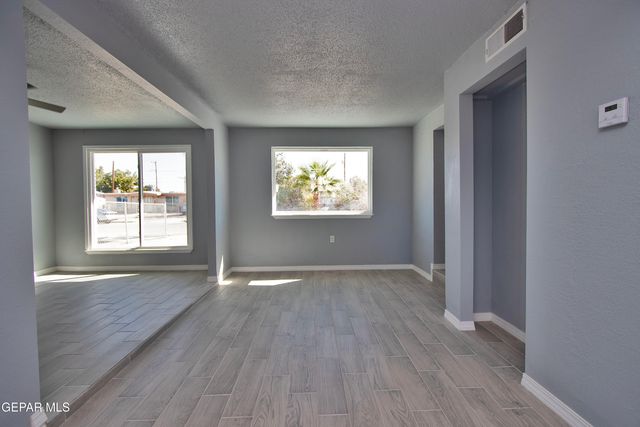 7920 Porche Street, El Paso, TX 79915