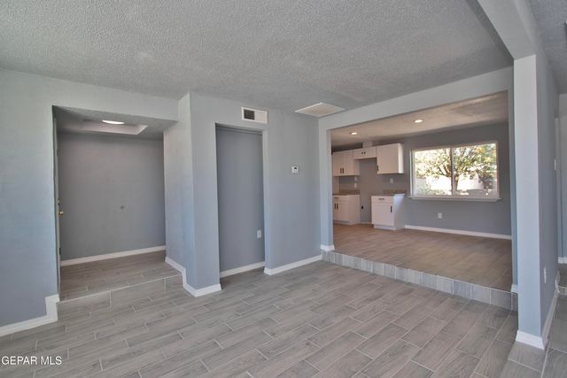 7920 Porche Street, El Paso, TX 79915