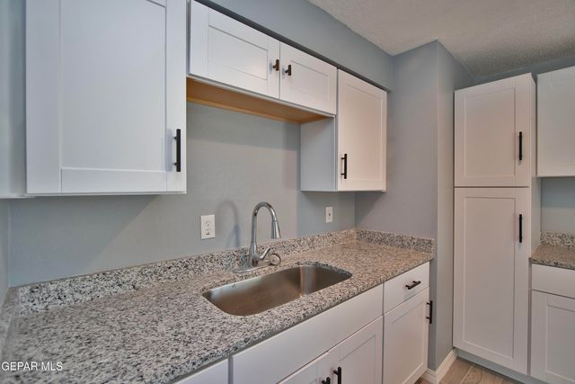 7920 Porche Street, El Paso, TX 79915