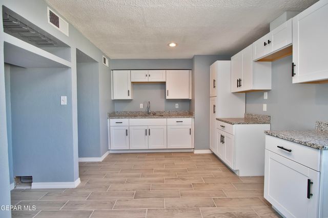 7920 Porche Street, El Paso, TX 79915