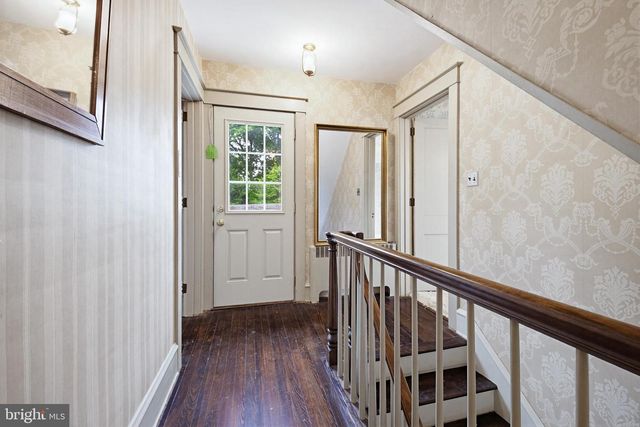 8 MAYFIELD DR, Leola, PA 17540