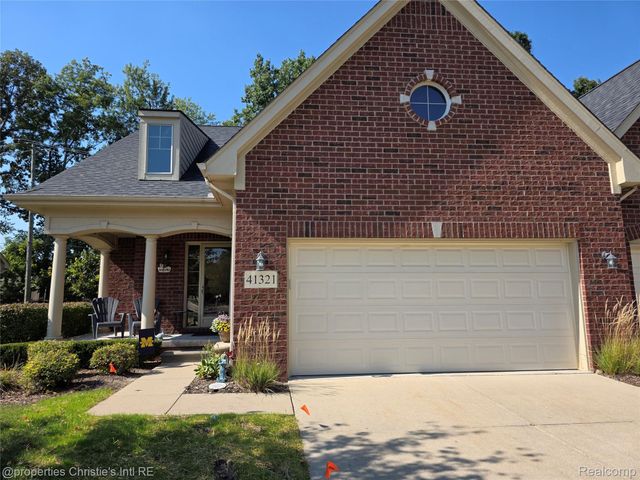 41321 Chestnut Drive, Clinton Charter Township, MI 48038