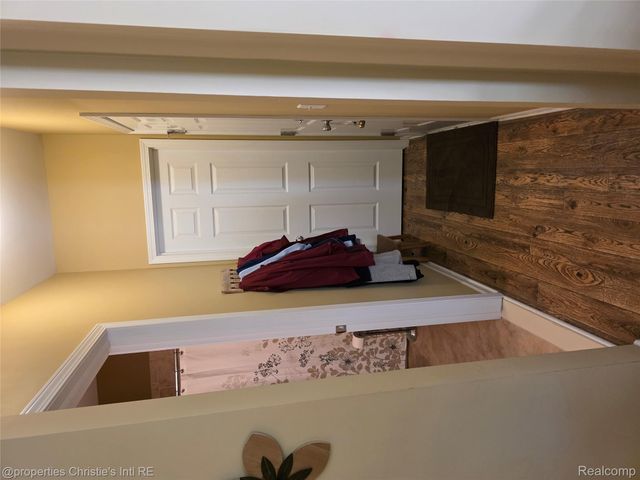 41321 Chestnut Drive, Clinton Charter Township, MI 48038