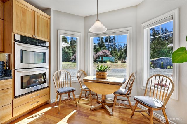 203 Delta Way, Sequim, WA 98382