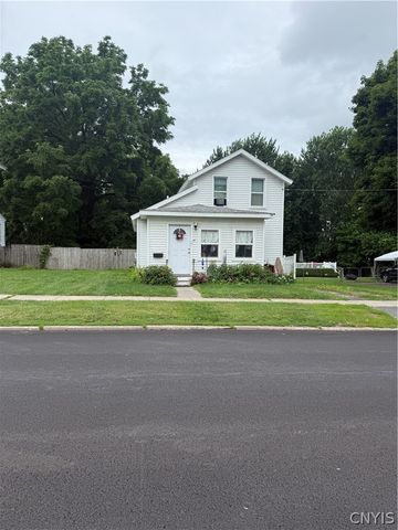 11 Lake Avenue, Auburn, NY 13021