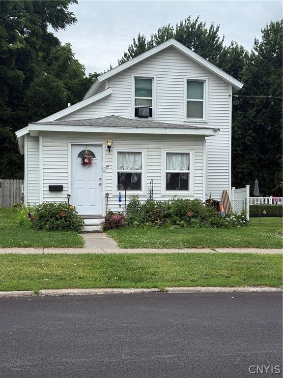 11 Lake Avenue, Auburn, NY 13021