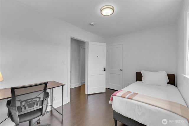 250 NE 50th Street, Seattle, WA 98105