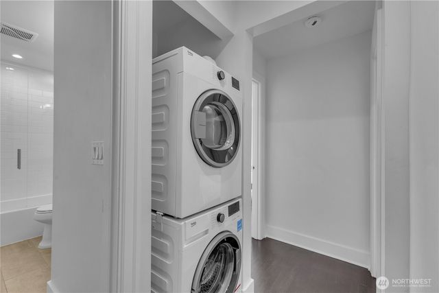 250 NE 50th Street, Seattle, WA 98105