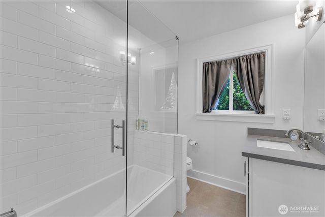 250 NE 50th Street, Seattle, WA 98105