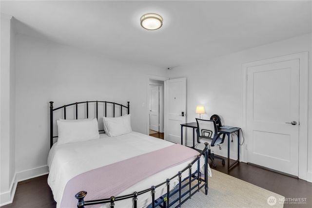 250 NE 50th Street, Seattle, WA 98105