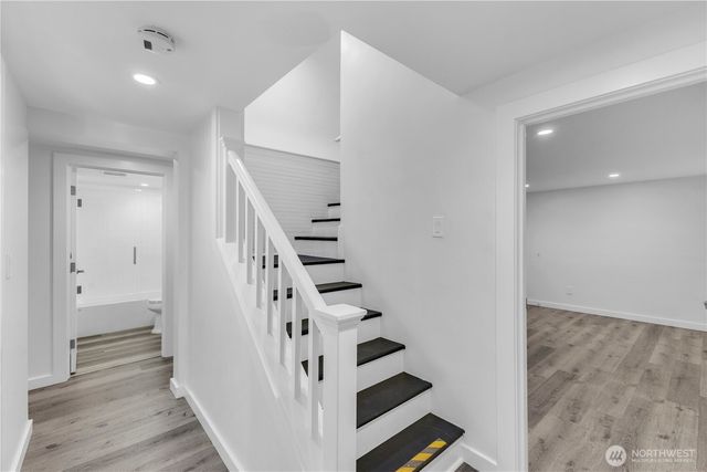 250 NE 50th Street, Seattle, WA 98105