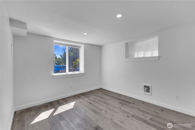 250 NE 50th Street, Seattle, WA 98105
