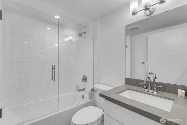 250 NE 50th Street, Seattle, WA 98105