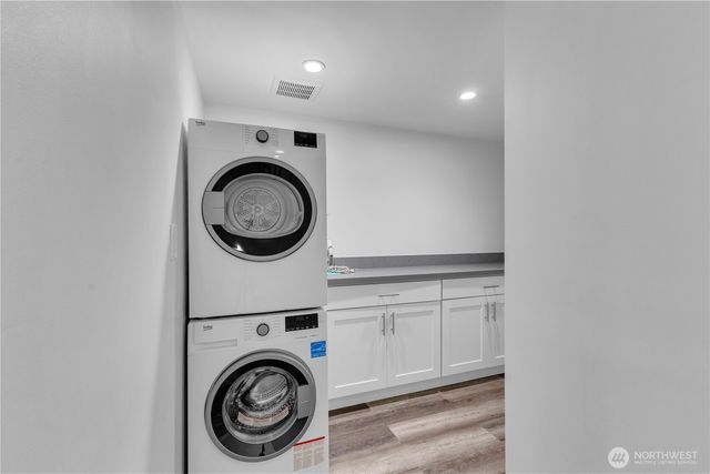 250 NE 50th Street, Seattle, WA 98105