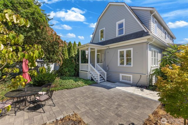 250 NE 50th Street, Seattle, WA 98105