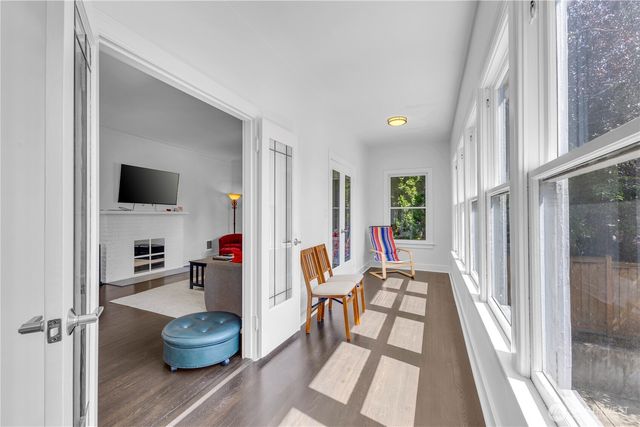 250 NE 50th Street, Seattle, WA 98105