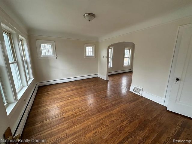 156 Mark Avenue, Pontiac, MI 48341