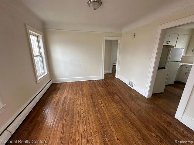 156 Mark Avenue, Pontiac, MI 48341