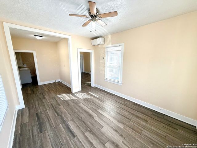 409 Canton, San Antonio, TX 78202