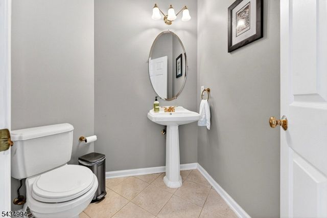 6 Big Top Dr, West Amwell Twp., NJ 08530