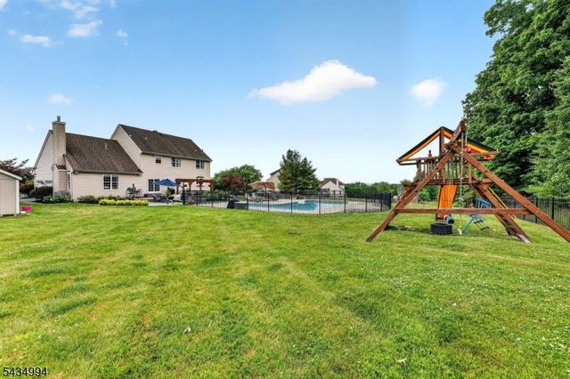 6 Big Top Dr, West Amwell Twp., NJ 08530