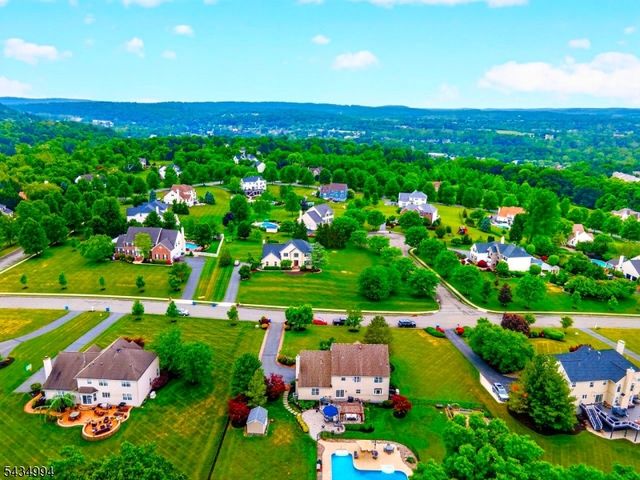 6 Big Top Dr, West Amwell Twp., NJ 08530