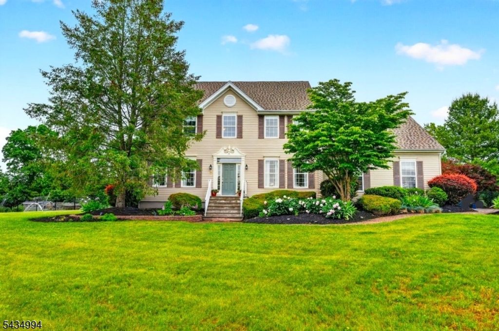 6 Big Top Dr, West Amwell Twp., NJ 08530