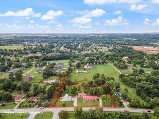 493 E Lowell Avenue, Cave Springs, AR 72718