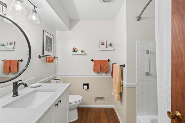 6530 N Alberta COURT, Glendale, WI 53217