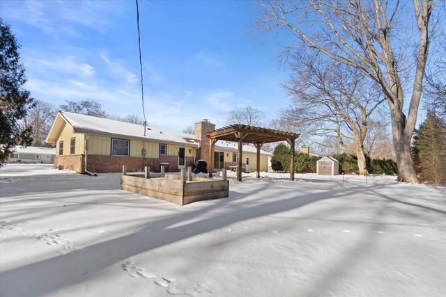 6530 N Alberta COURT, Glendale, WI 53217