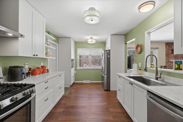 6530 N Alberta COURT, Glendale, WI 53217