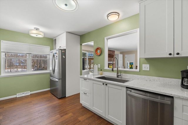 6530 N Alberta COURT, Glendale, WI 53217