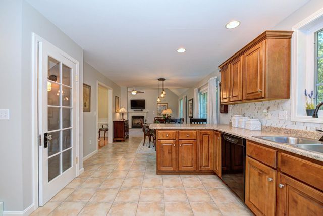 7 Rellas Ridge, Kingston, NH 03848