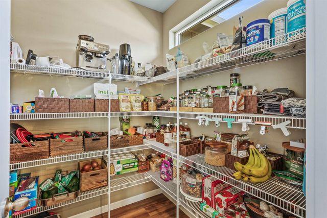 712 E E Belle Ln, Colbert, WA 99005