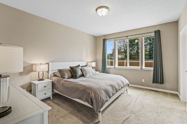 712 E E Belle Ln, Colbert, WA 99005
