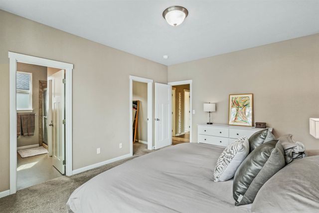 712 E E Belle Ln, Colbert, WA 99005